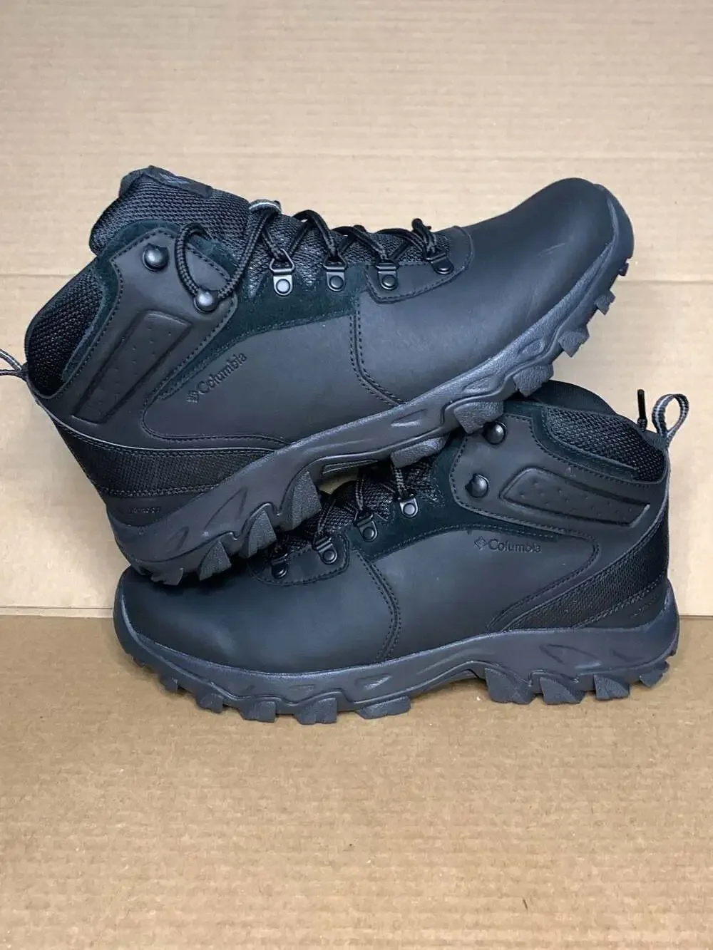 Men's Columbia Newton Ridge Plus II Waterproof Hiking Shoes/Boots - US Size 10.5